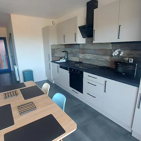 Grand Confort Et Cosy - A 6 Mn A Pieds - Wifi شقة *