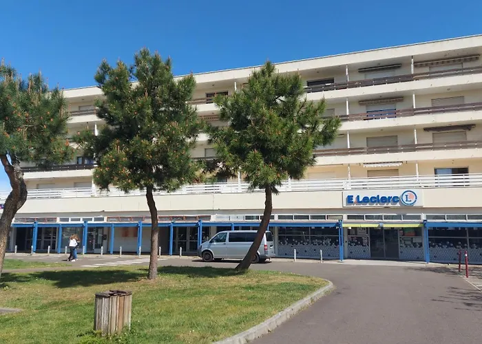 Grand Studio 3 Etoiles - Tout Confort - Plage A 6 Mn A Pieds - Wifi *