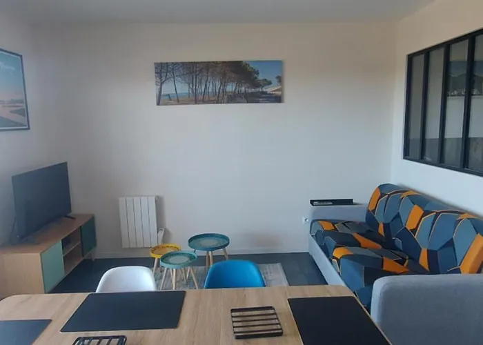 Grand Studio 3 Etoiles - Tout Confort - Plage A 6 Mn A Pieds - Wifi *