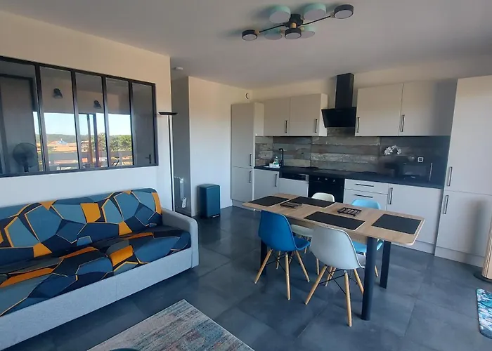 Grand Studio 3 Etoiles - Tout Confort - Plage A 6 Mn A Pieds - Wifi *