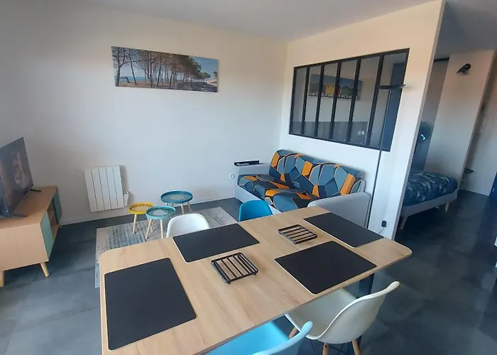 Grand Studio 3 Etoiles - Tout Confort - Plage A 6 Mn A Pieds - Wifi * Mimizan-Plage